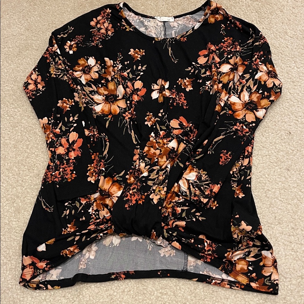 Reb & J Black floral twist front top size small